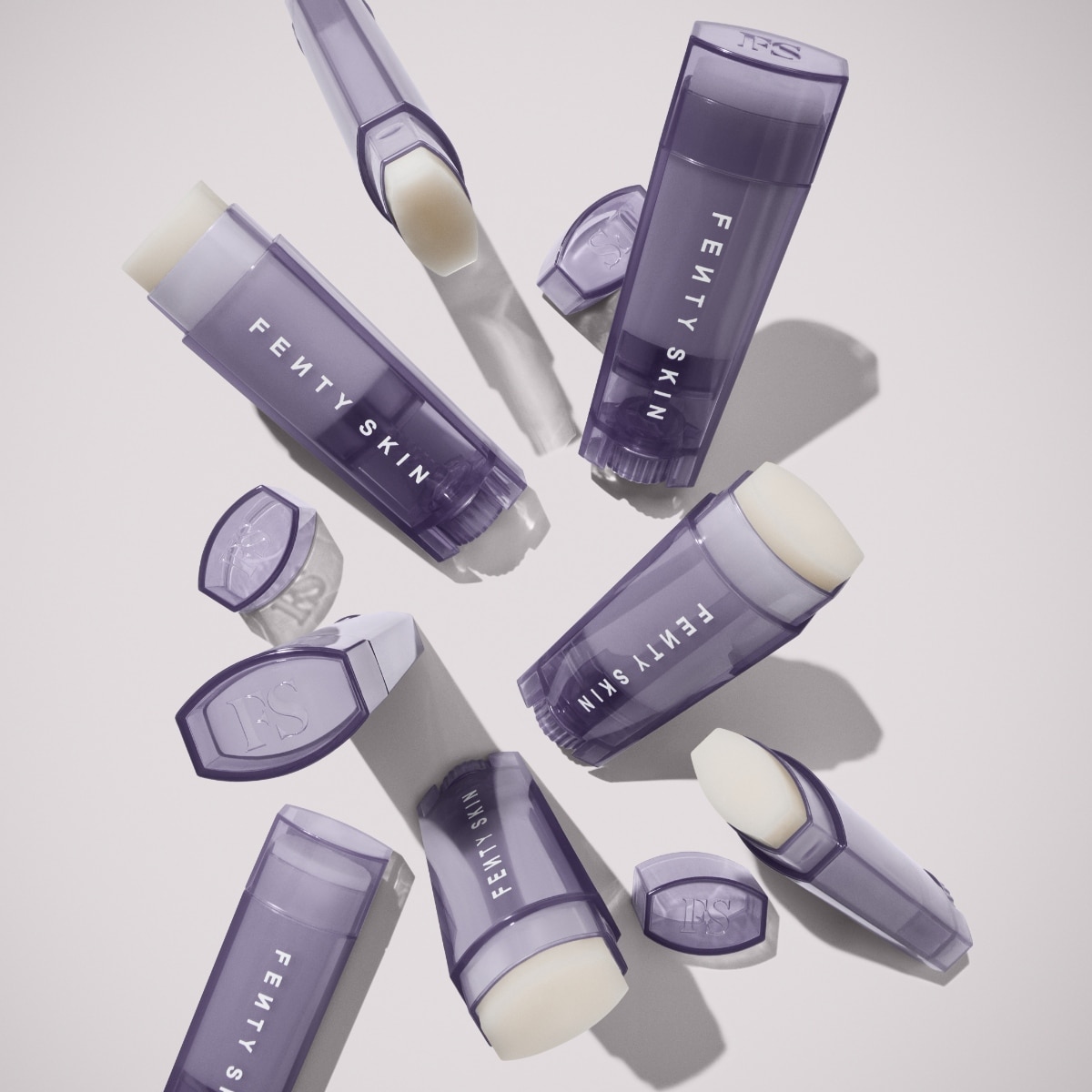 LUX BALM ULTRA-HYDRATING CHERRY LIP BALM (BÁLSAMO ULTRAHIDRATANTE)